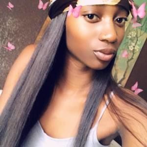 Meet your Posher, Kiya